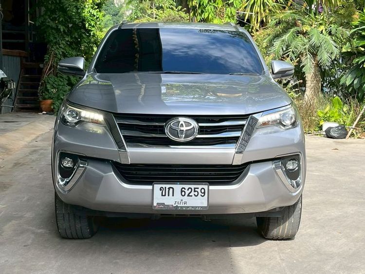 Toyota Fortuner 2018 2.4 V Utility-car ดีเซล ไม่ติดแก๊ส เกียร์อัตโนมัติ บรอนซ์เงิน รูปที่ 2