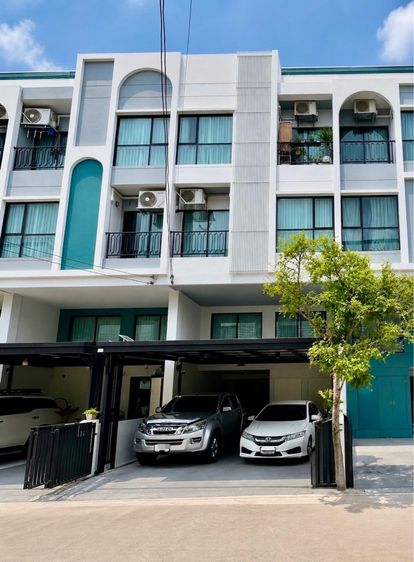 ขายบ้าน ทาวน์โฮม 3ชั้นครึ่ง ลาดพร้าว101