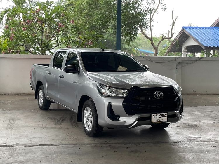 Toyota Hilux Revo 2020 Double Cab 2.4 Mid Z Edition Pickup ดีเซล ไม่ติดแก๊ส เกียร์ธรรมดา บรอนซ์เงิน รูปที่ 3