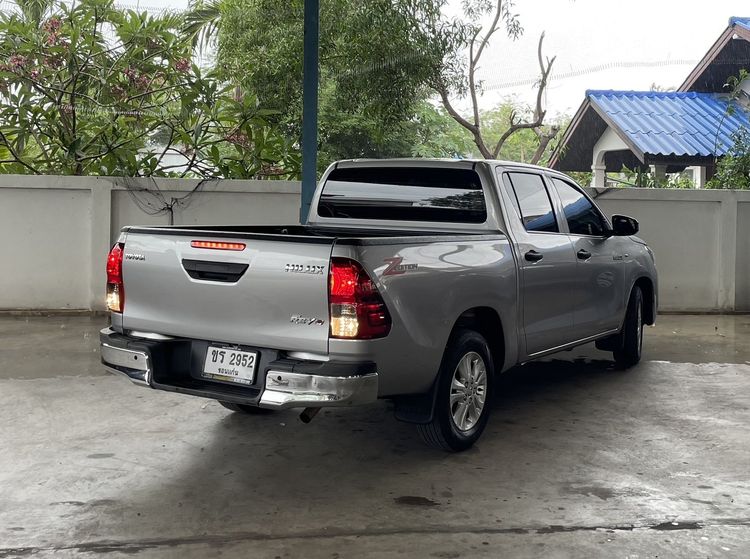 Toyota Hilux Revo 2020 Double Cab 2.4 Mid Z Edition Pickup ดีเซล ไม่ติดแก๊ส เกียร์ธรรมดา บรอนซ์เงิน รูปที่ 2