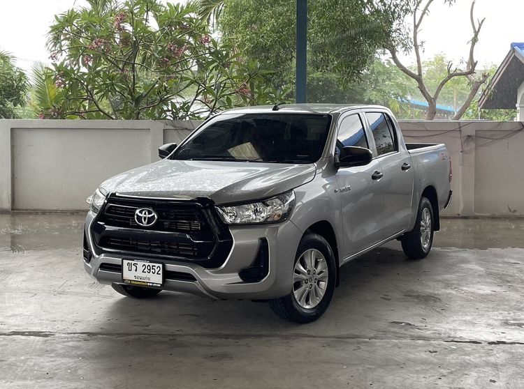 Toyota Hilux Revo 2020 Double Cab 2.4 Mid Z Edition Pickup ดีเซล ไม่ติดแก๊ส เกียร์ธรรมดา บรอนซ์เงิน