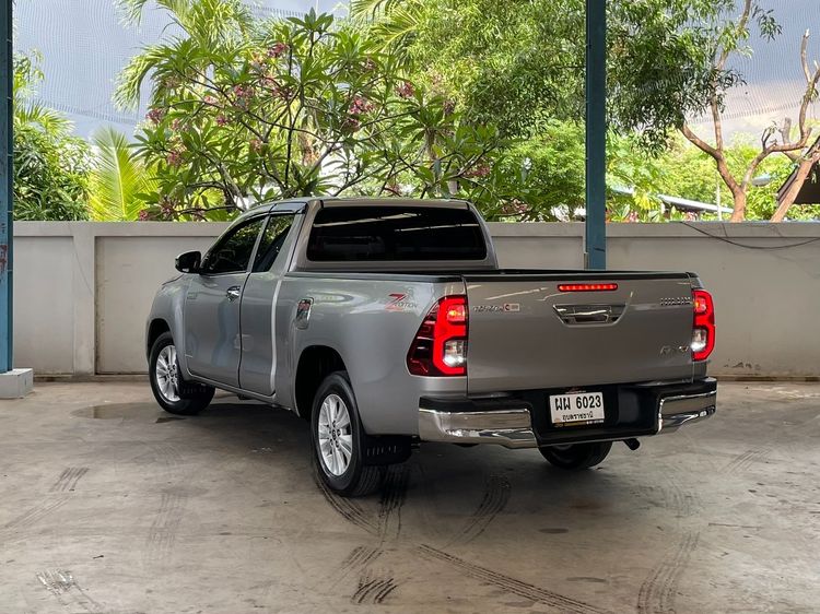 Toyota Hilux Revo 2023 Smart Cab 2.4 Mid Z Edition Pickup ดีเซล ไม่ติดแก๊ส เกียร์ธรรมดา บรอนซ์เงิน รูปที่ 4