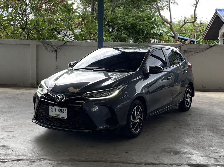 รถ Toyota Yaris 1.2 Sport สี เทา