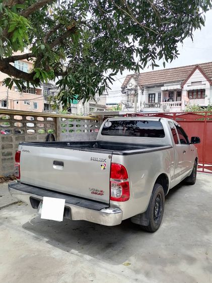 รถ Toyota Hilux Vigo Champ Smart Cab 2.5 J สี บรอนซ์เงิน