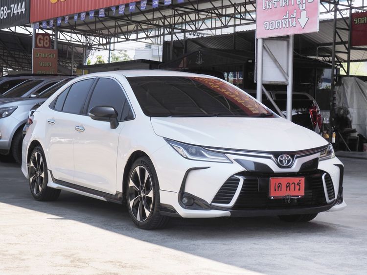 Toyota Altis 2020 1.8 GR Sport CVT Sedan เบนซิน ไม่ติดแก๊ส เกียร์อัตโนมัติ ขาว