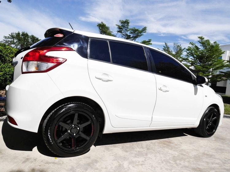 Toyota Yaris 2014 1.2 E Sedan เบนซิน ไม่ติดแก๊ส เกียร์อัตโนมัติ ขาว รูปที่ 4