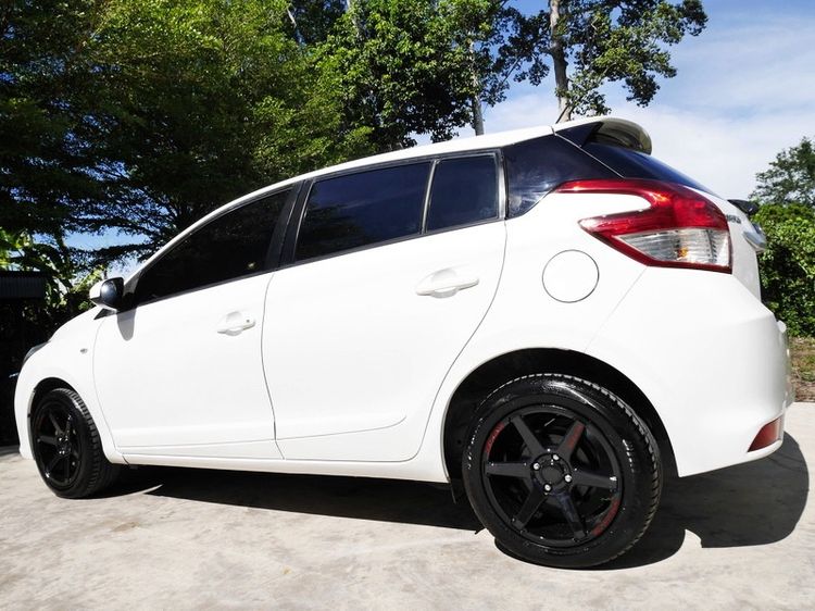 Toyota Yaris 2014 1.2 E Sedan เบนซิน ไม่ติดแก๊ส เกียร์อัตโนมัติ ขาว รูปที่ 3