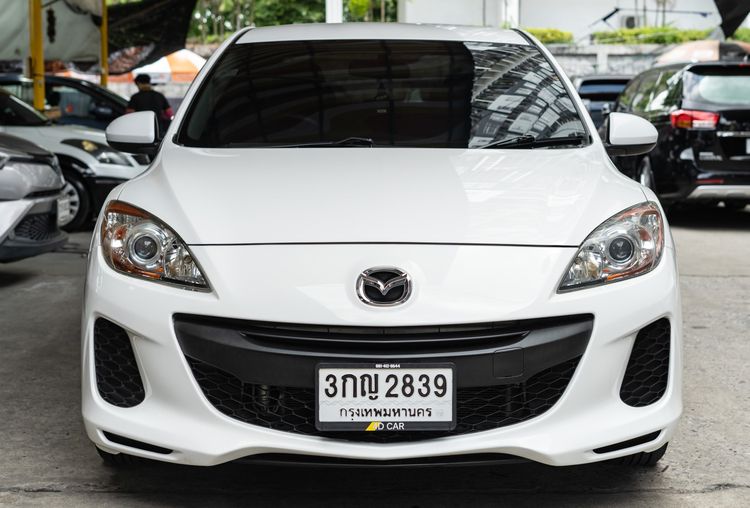รถ Mazda Mazda3 1.6 Spirit สี ขาว