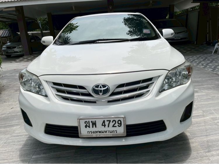 รถ Toyota Altis 1.8 G สี ขาว