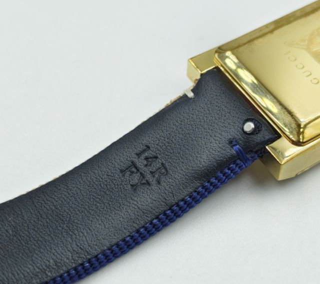 Gucci G-Frame White, Red and Blue Women's Watch YA147405 รูปที่ 9