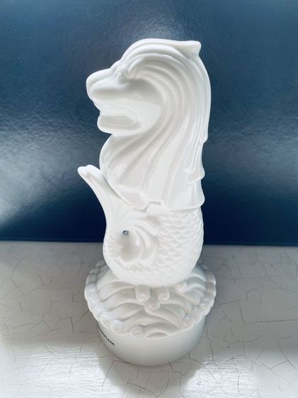 รูปปั้น Merlion สีขาว
