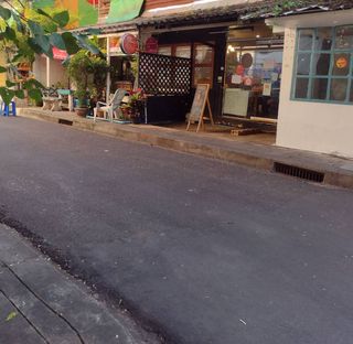 ให้เช่าร้านใกล้ ม.สวนดุสิต ในร้าน 18 ตร.ม.  แถมฟรีหน้าร้าน 2x2 เมตร 