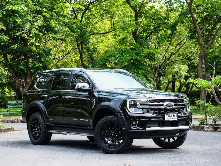 รถ Ford Everest 2.0 Titanium Plus 4WD สี ดำ