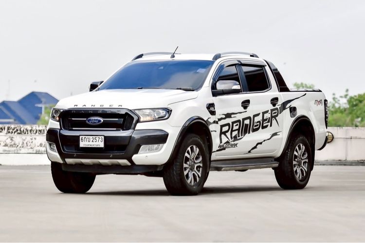 รถ Ford Ranger 3.2 Wildtrak 4WD สี ขาว