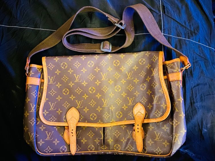ไม่ระบุ Louis Vuitton crossbody 