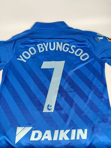 เสื้อบอลมีลายเซ็น รูปที่ 4