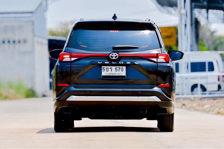 Toyota Veloz 2024 1.5 Smart Utility-car เบนซิน ไม่ติดแก๊ส เกียร์อัตโนมัติ ดำ รูปที่ 2