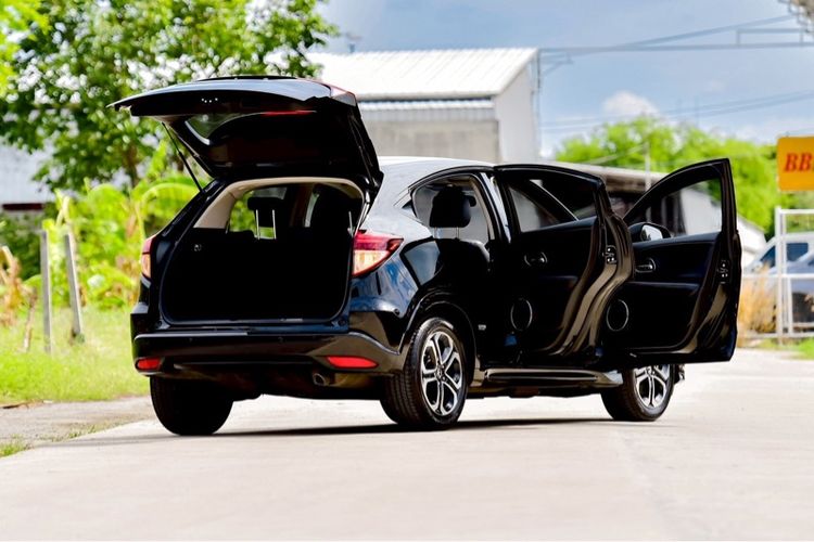 Honda HR-V 2015 1.8 EL Utility-car เบนซิน ไม่ติดแก๊ส เกียร์อัตโนมัติ ดำ รูปที่ 2