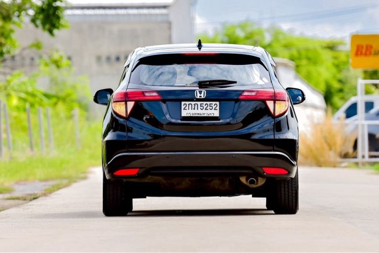Honda HR-V 2015 1.8 EL Utility-car เบนซิน ไม่ติดแก๊ส เกียร์อัตโนมัติ ดำ รูปที่ 4