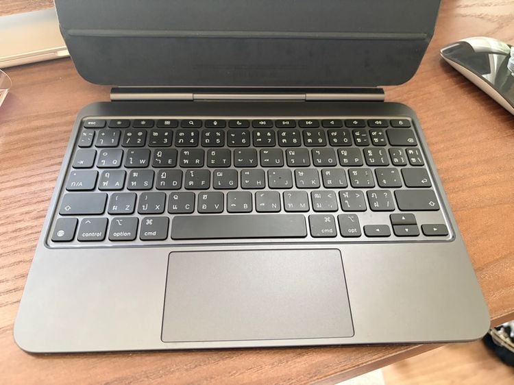 Magic keyboard iPad Pro M5