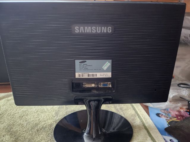 จอ led ซัมซุง 19" 19a300b ภาพสวยคมชัด ประกันไม่เป็นฝ้า ฟิล์มไม่เสื่อม พร้อมอะแด็ปเตอร์ รูปที่ 12