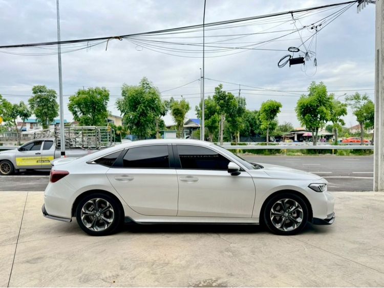 รถ Honda Civic 2.0 eHEV EL+ สี ขาว