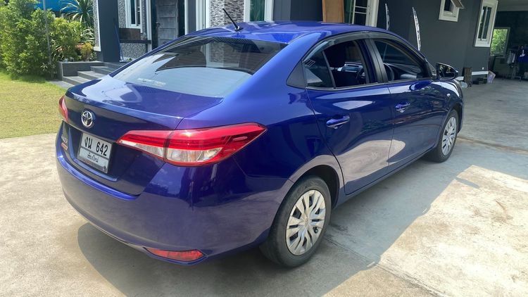 Toyota Yaris ATIV 2018 1.2 J Eco Sedan เบนซิน ไม่ติดแก๊ส เกียร์อัตโนมัติ น้ำเงิน รูปที่ 4