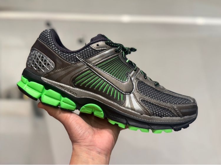 Nike Vomero 5 SE