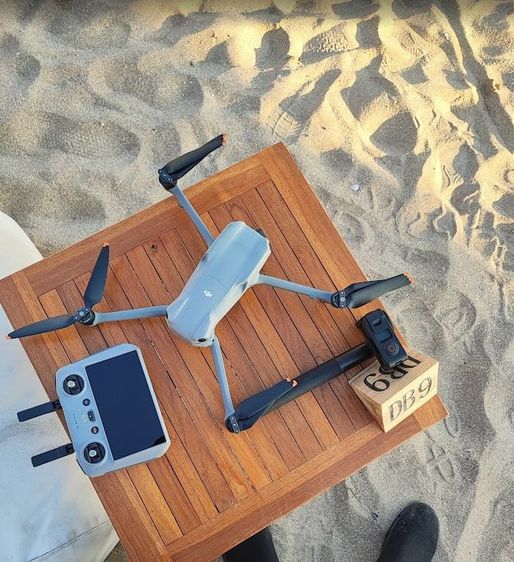 DJI Air 3 Fly More Combo + DJI RC 2 Excellent Condition