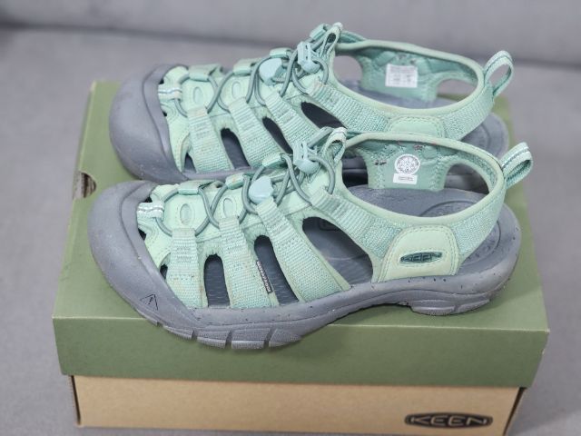 รองเท้า Keen รุ่น Women's NEWPORT H2 สี Granite Green รูปที่ 2