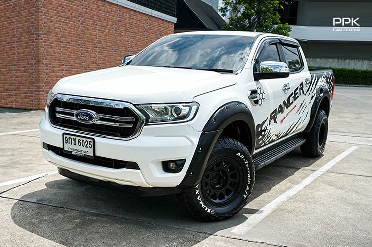 รถ Ford Ranger 2.2 Hi-Rider XLT สี ขาว