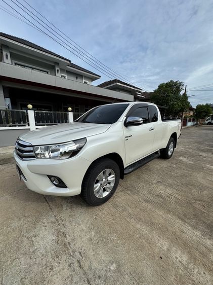 Toyota Hilux Revo 2015 2.8 G Prerunner Pickup ดีเซล เกียร์ธรรมดา ขาว รูปที่ 2