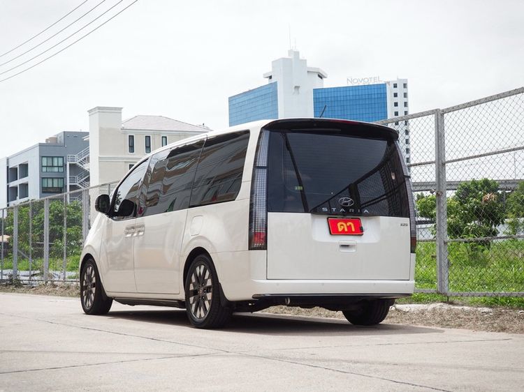 Hyundai Staria 2023 2.2 Premium with sunroof Utility-car ดีเซล ไม่ติดแก๊ส เกียร์อัตโนมัติ ขาว รูปที่ 4