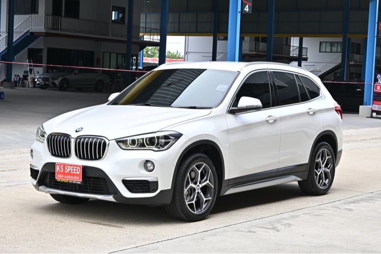 รถ BMW X1 2.0 sDrive18d xLine สี ขาว