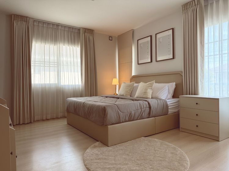 Land and Houses ตกแต่งครบ (Owner) ให้เช่าบ้านเดี่ยว 2 ชั้น ตกแต่งพร้อมอยู่ โครงการ Villagio ศรีนครินทร์-บางนา 🌳 โครงการเงียบสงบร่มรื่น ใกล้ Mega บางนา ใกล้ทางด่วน รูปที่ 3