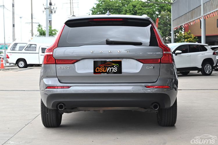 Volvo XC60 2018 2.0 D4 Momentum 4WD Utility-car ดีเซล ไม่ติดแก๊ส เกียร์อัตโนมัติ เทา รูปที่ 4