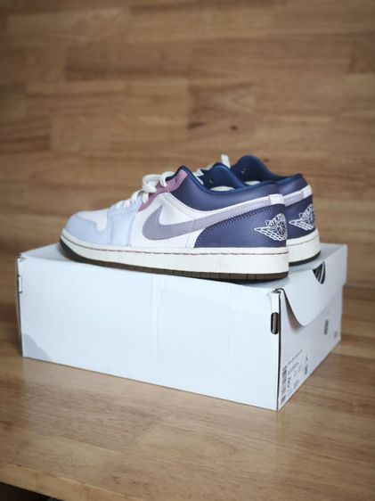รองเท้าผ้าใบ ชมพู หนังแท้ UK 8.5 | EU 42 2/3 | US 10 Nike Air Jordan 1 Low 'Pastel Plum' (WMNS)