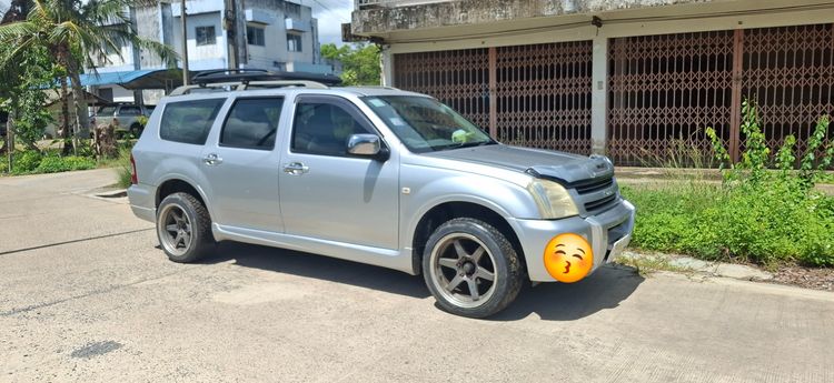 รถ Isuzu Adventure รุ่นย่อยอื่นๆ สี เทา