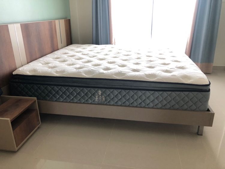 ที่นอน King size 6 ฟุต