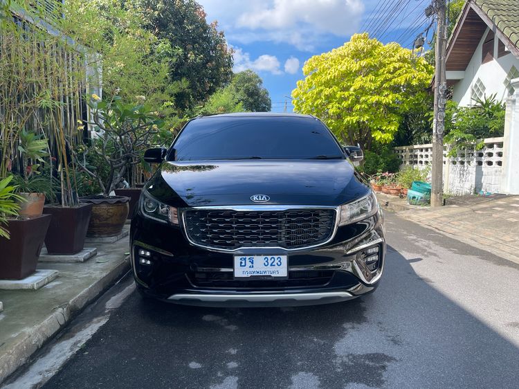 รถ Kia Carnival 2.2 EX สี ดำ