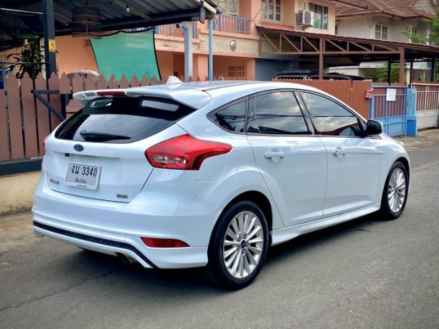 Ford Focus 2017 1.5 Trend เบนซิน ไม่ติดแก๊ส เกียร์อัตโนมัติ ขาว รูปที่ 3
