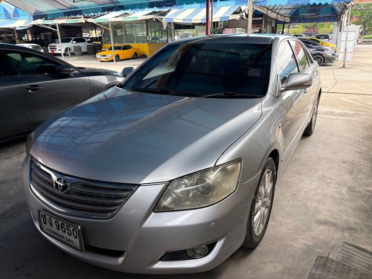 รถ Toyota Camry 2.0 G สี บรอนซ์เงิน
