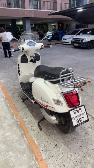 Vespa GTS 300 Super Sport HPE  2022 รูปที่ 4