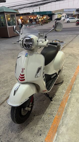 Vespa GTS 300 Super Sport HPE  2022 รูปที่ 2