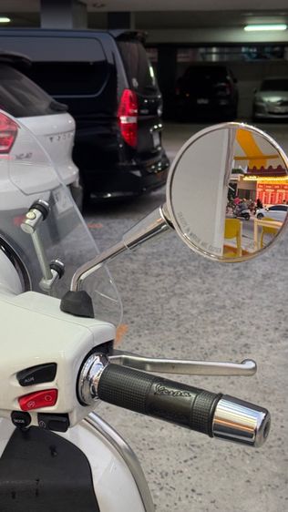Vespa GTS 300 Super Sport HPE  2022 รูปที่ 10