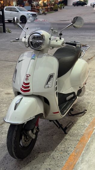 Vespa GTS 300 Super Sport HPE  2022 รูปที่ 8