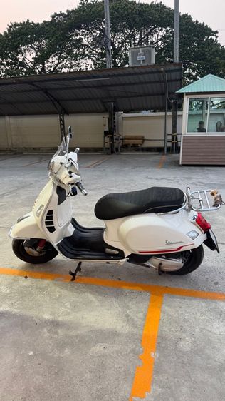Vespa GTS 300 Super Sport HPE  2022 รูปที่ 6