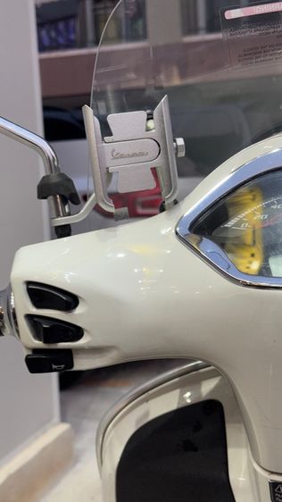 Vespa GTS 300 Super Sport HPE  2022 รูปที่ 17