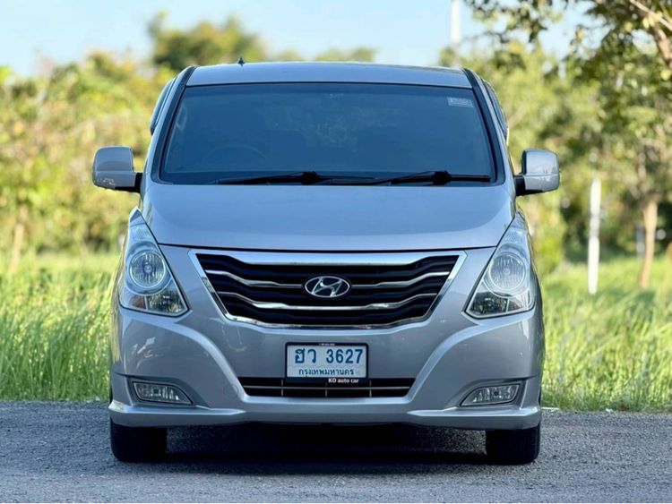 รถ Hyundai H-1  2.5 Executive สี เทา