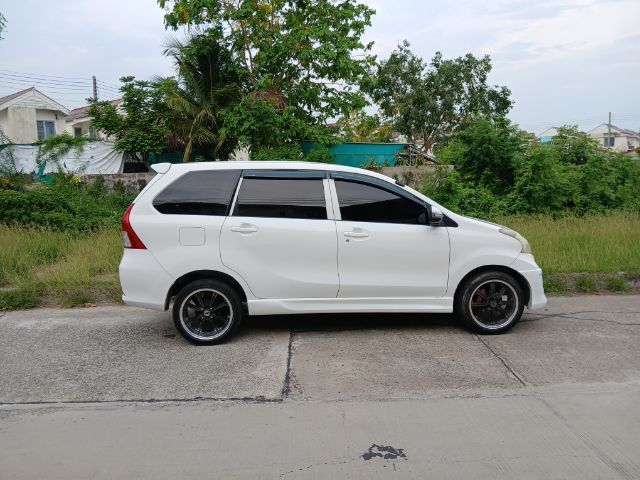 Toyota Avanza 2012 1.5 G Utility-car เบนซิน ไม่ติดแก๊ส เกียร์ธรรมดา ขาว รูปที่ 4